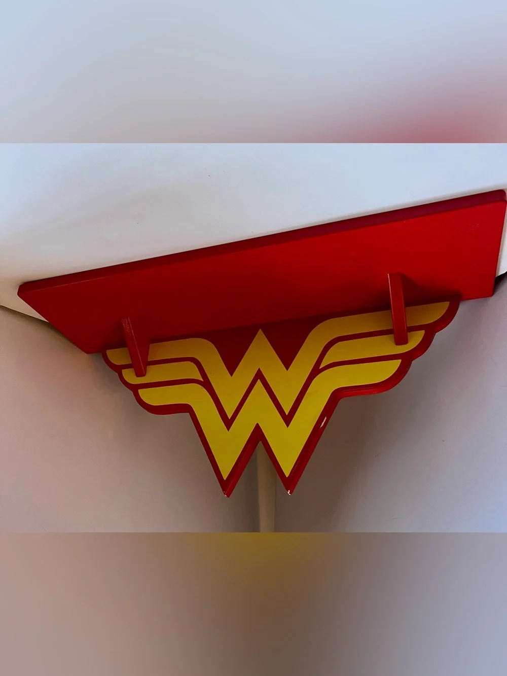 Wonder Woman Wooden Wall Shelf Book Ledge DC Comics Decor Red Yellow 20”